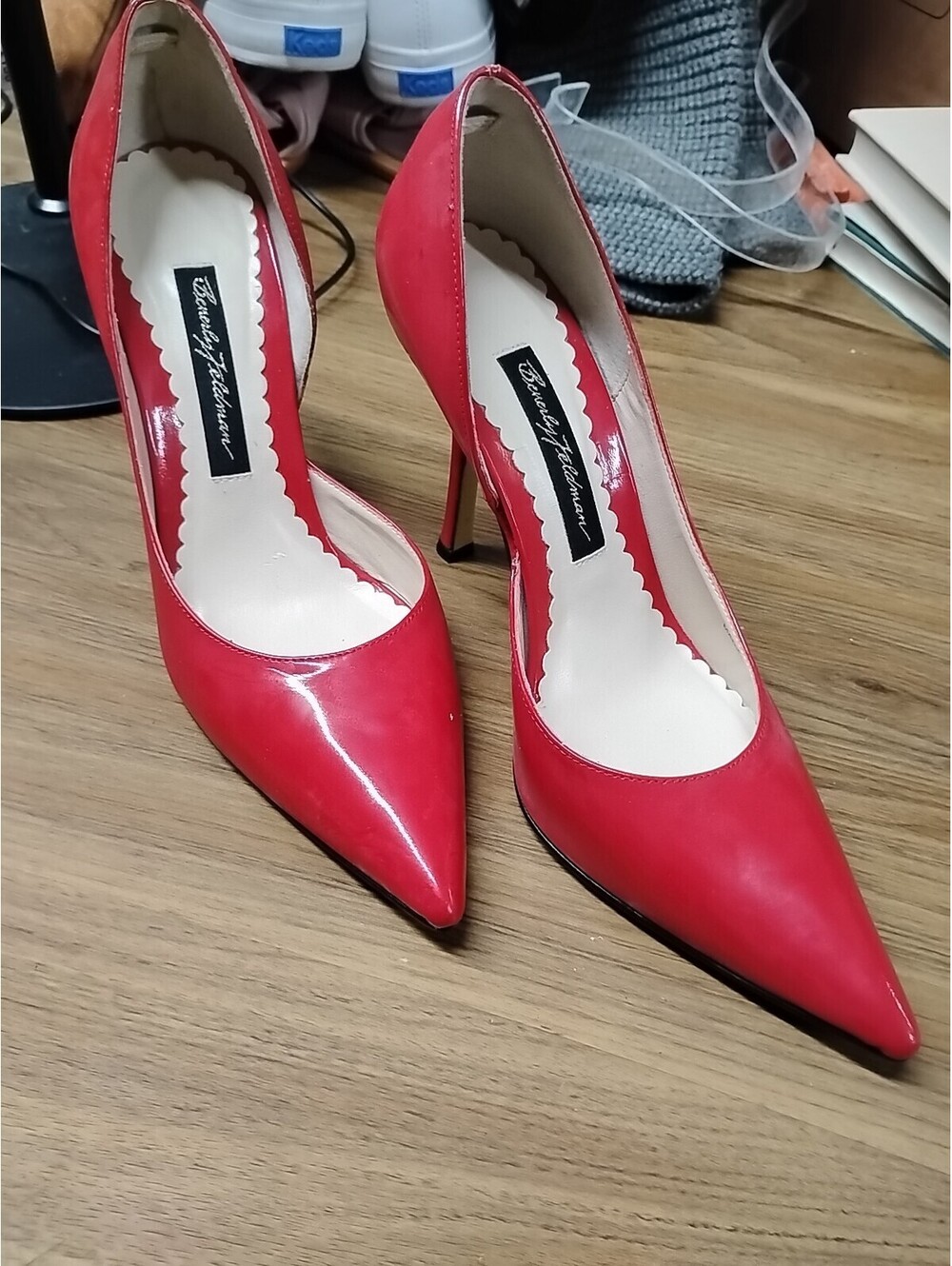 Beverly Feldman Women’s Red Patent Leather Pointed Toe Pumps 6